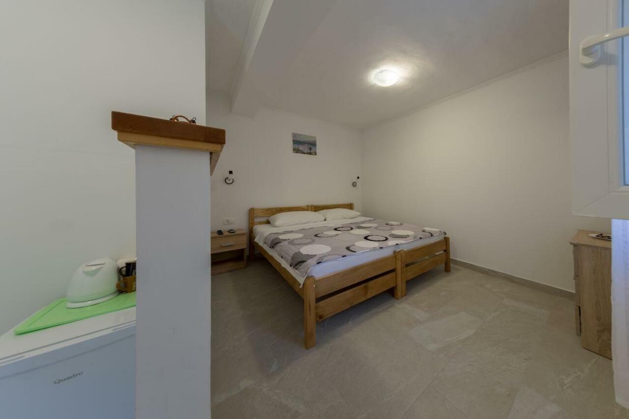 Room Nino Skradin Exterior photo